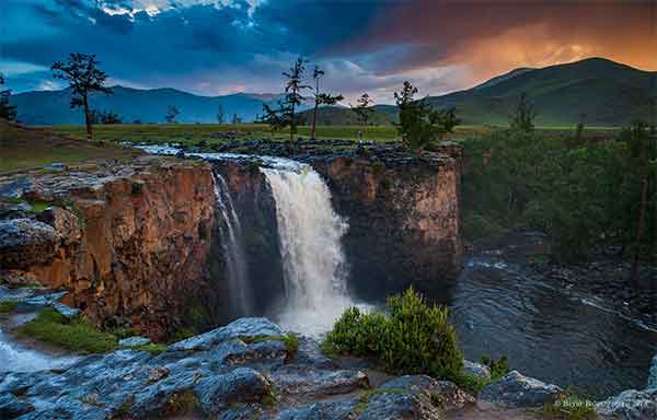 27836376027360937 دعای رهایی از دشمنان دفع بلا ها و رفع گرفتاری های زندگی  